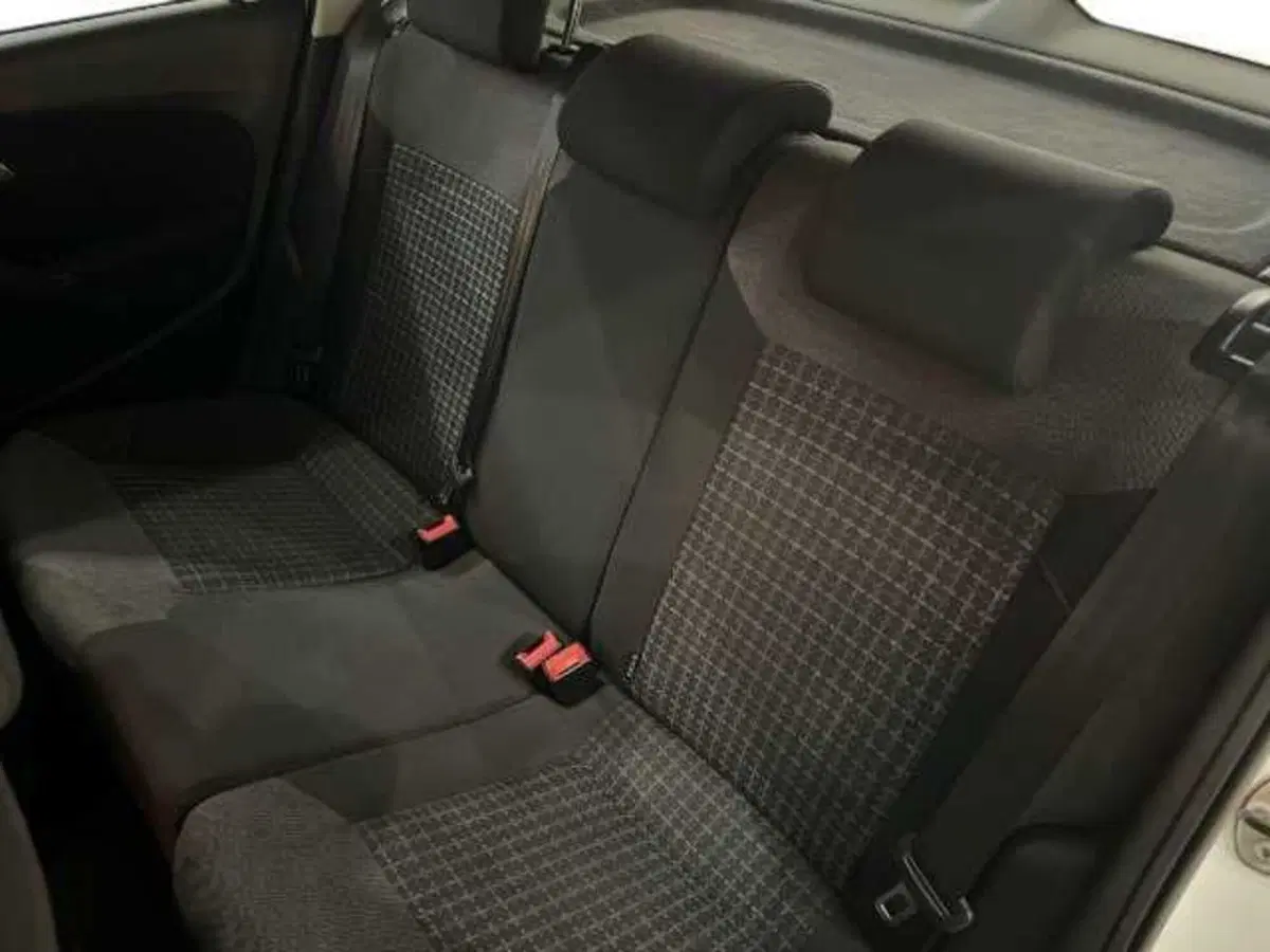 Volkswagen Polo usata a Prato (12)