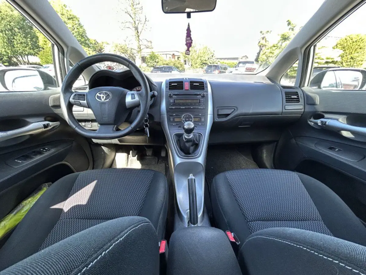 Toyota Auris usata a Cuneo (7)