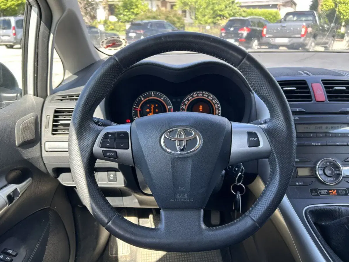 Toyota Auris usata a Cuneo (8)