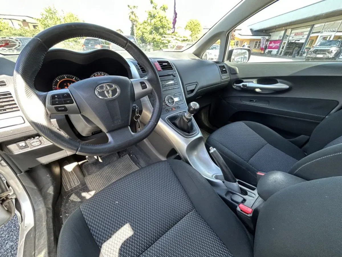 Toyota Auris usata a Cuneo (9)