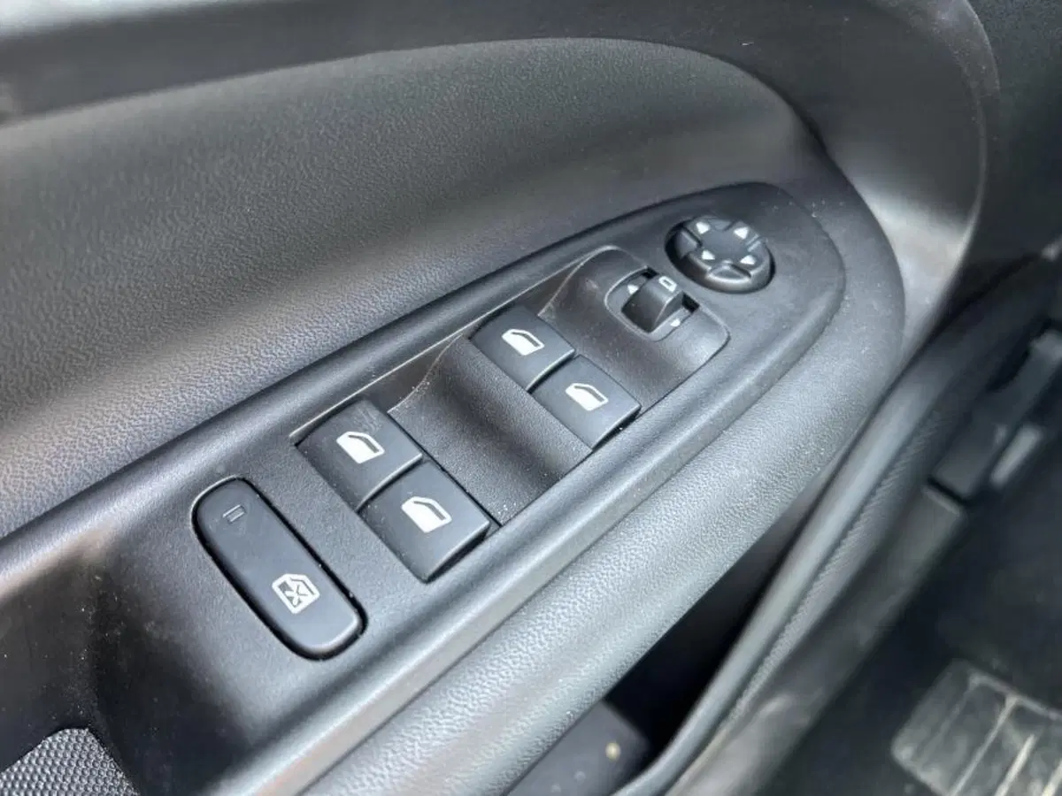 Jeep Avenger usata a Cuneo (16)