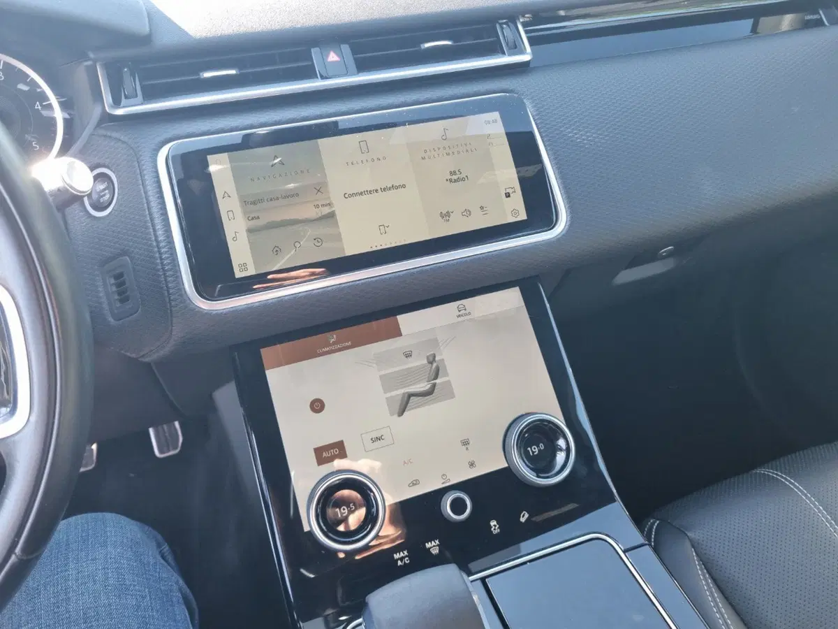 Land Rover Range Rover Velar usata a Lucca (10)