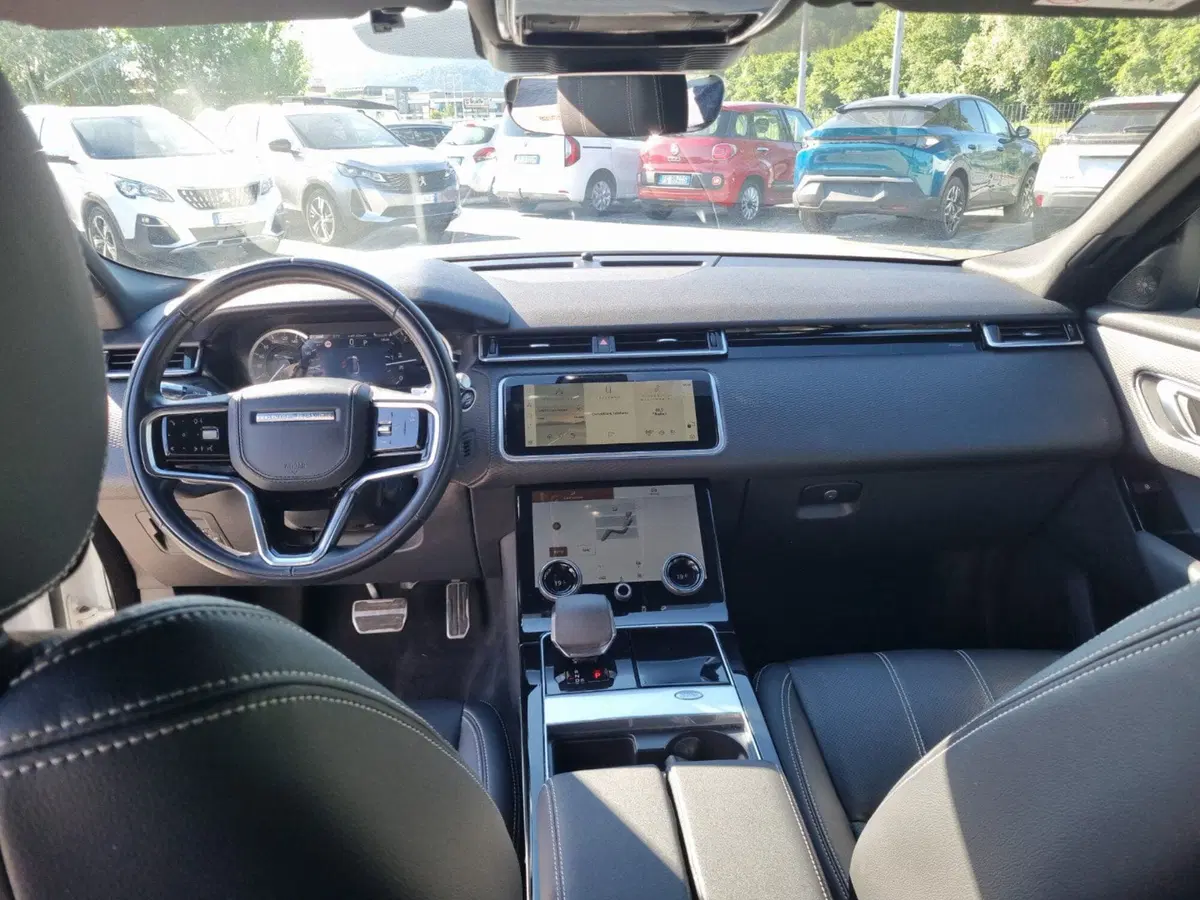 Land Rover Range Rover Velar usata a Lucca (13)