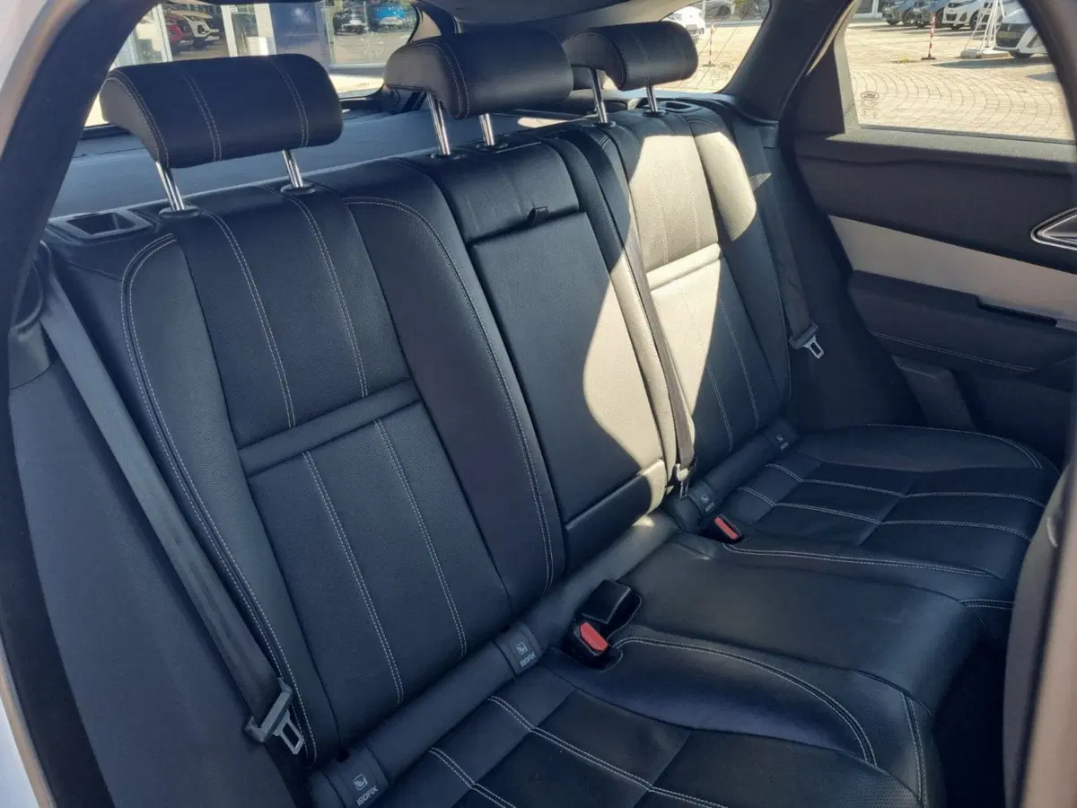 Land Rover Range Rover Velar usata a Lucca (16)