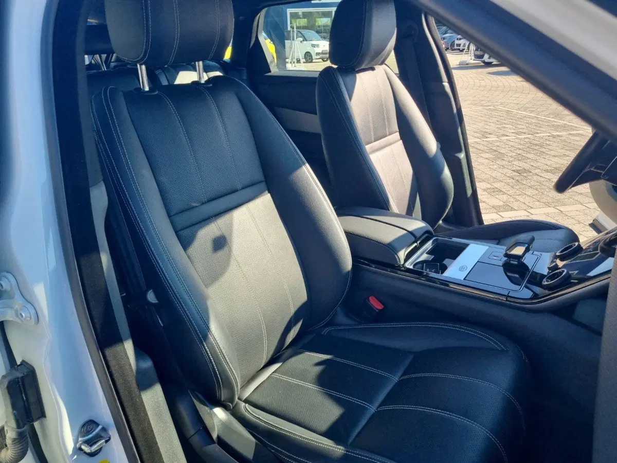 Land Rover Range Rover Velar usata a Lucca (17)