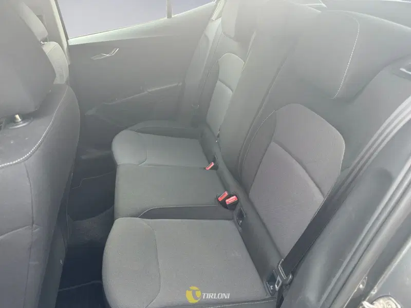 Skoda Fabia usata a Milano (13)
