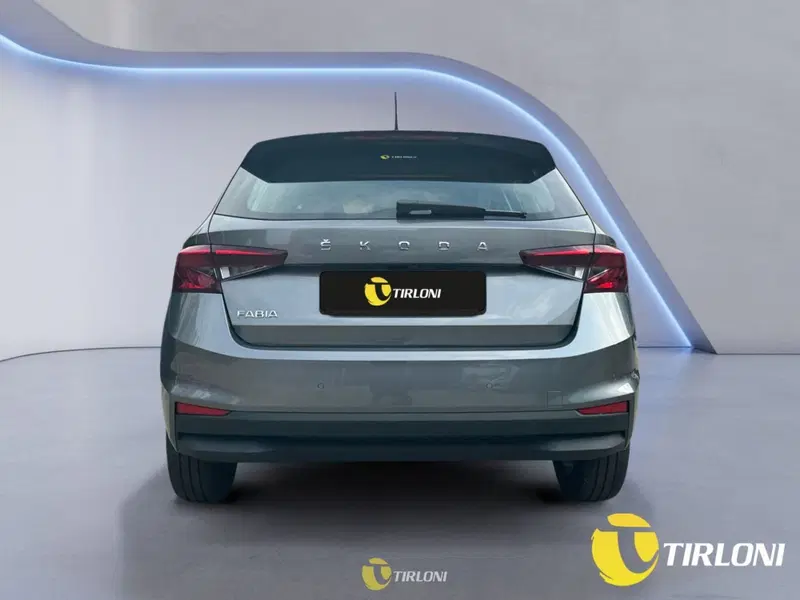Skoda Fabia usata a Milano (7)