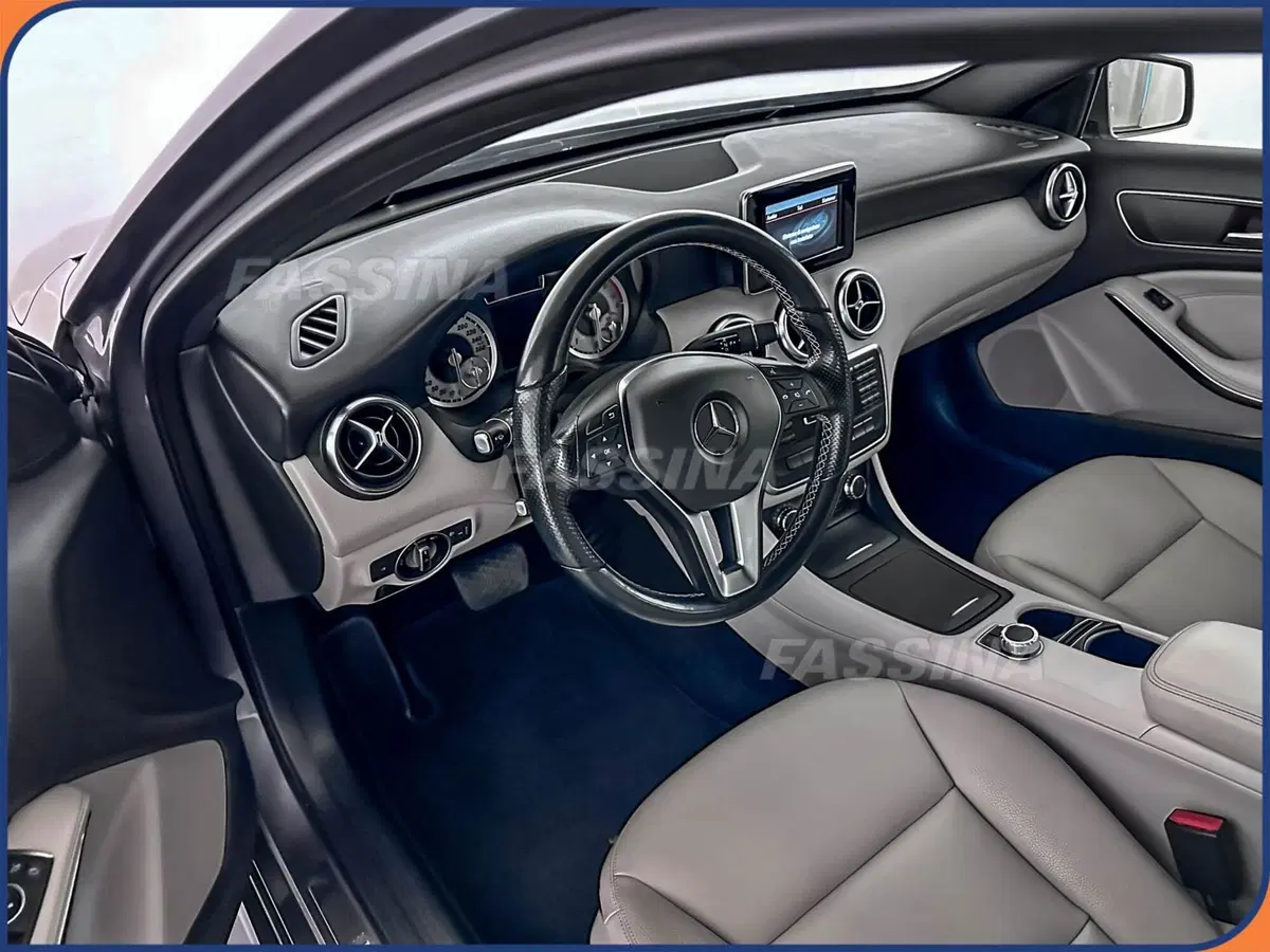 Mercedes-Benz Classe A usata a Milano (9)