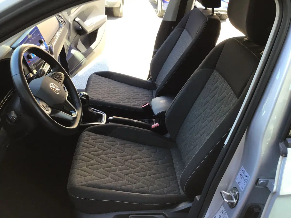 Volkswagen T-Cross usata a Genova (13)