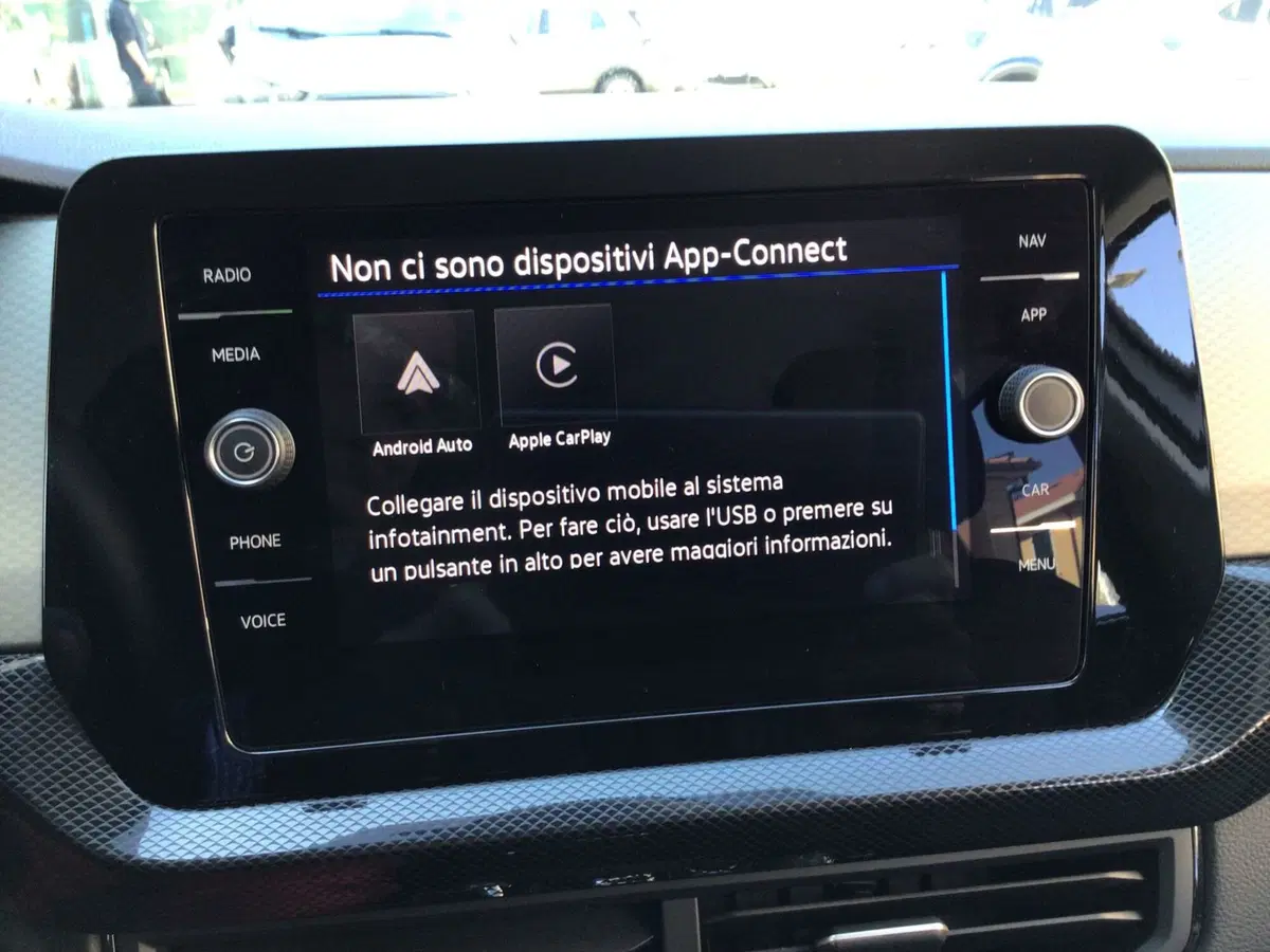Volkswagen T-Cross usata a Genova (17)
