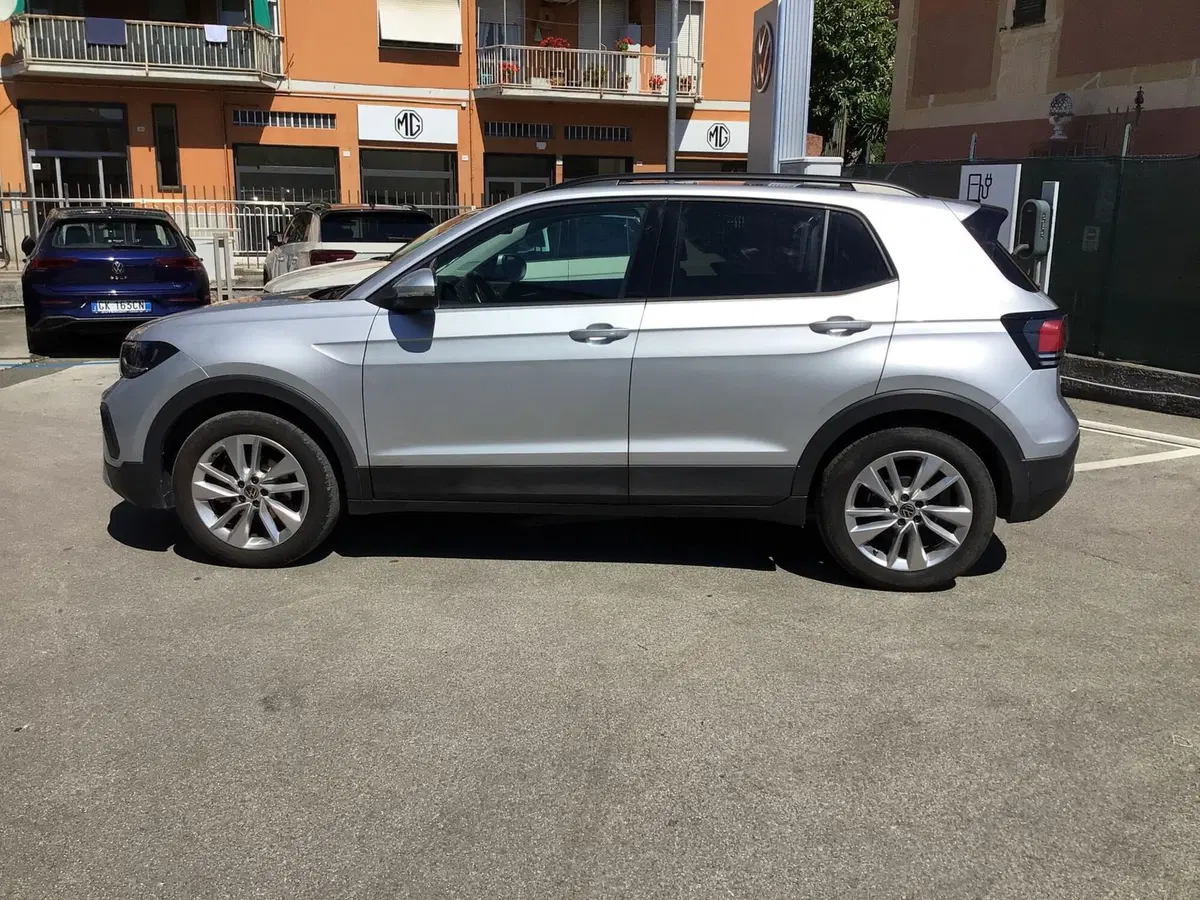 Volkswagen T-Cross usata a Genova (8)