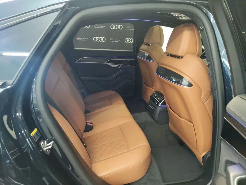Audi A8 usata a Modena (19)