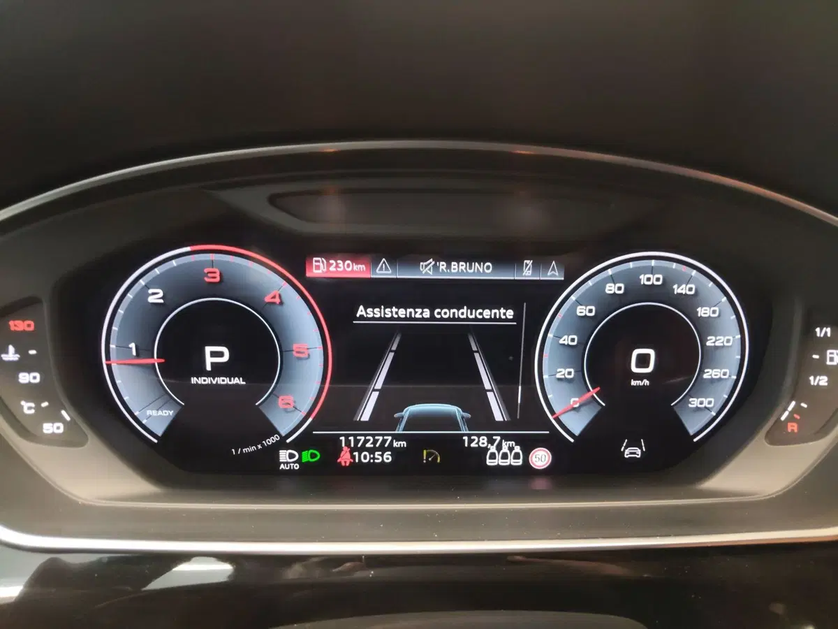 Audi A8 usata a Modena (9)