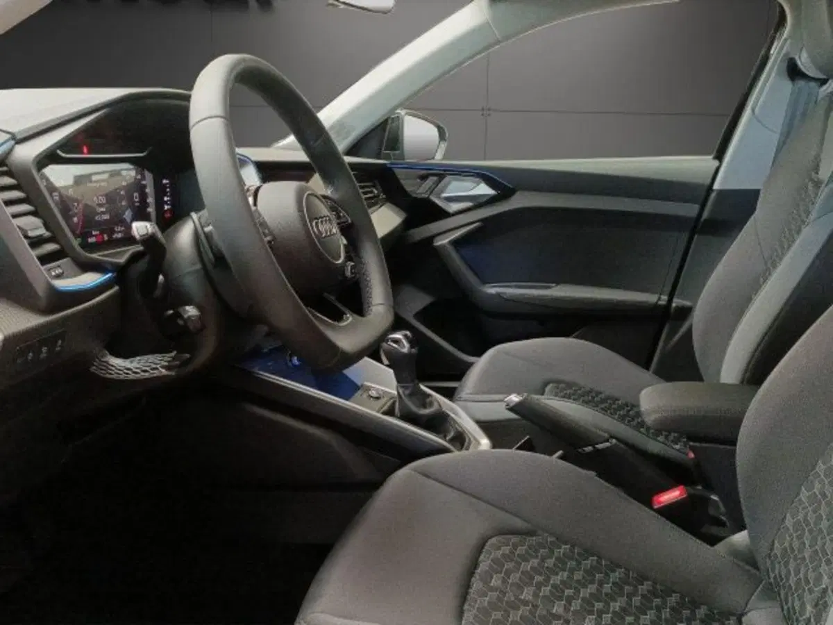 Audi A1 Sportback nuova a Novara (10)