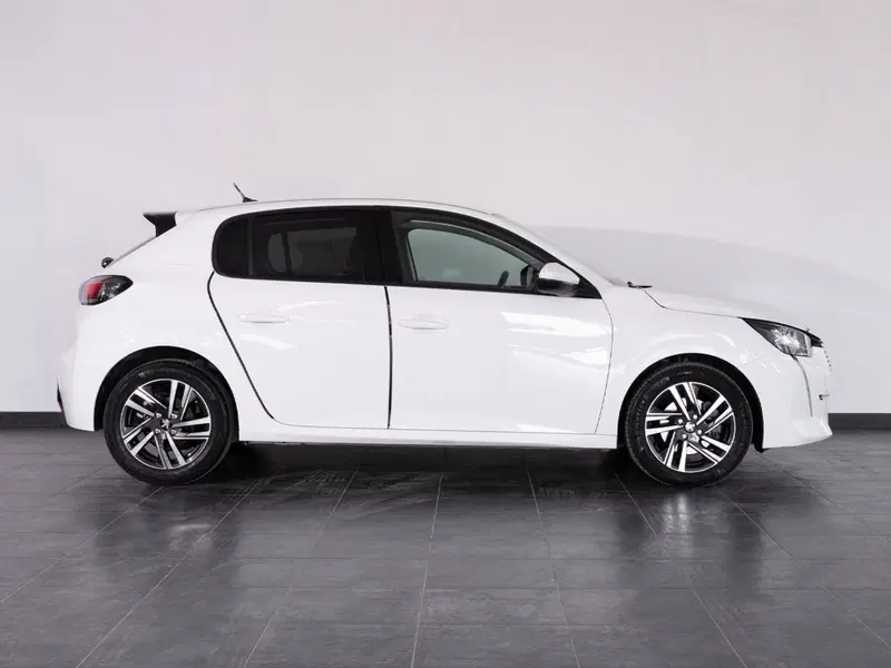 Peugeot 208 usata a Foggia (13)