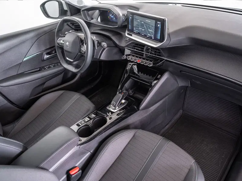 Peugeot 208 usata a Foggia (5)