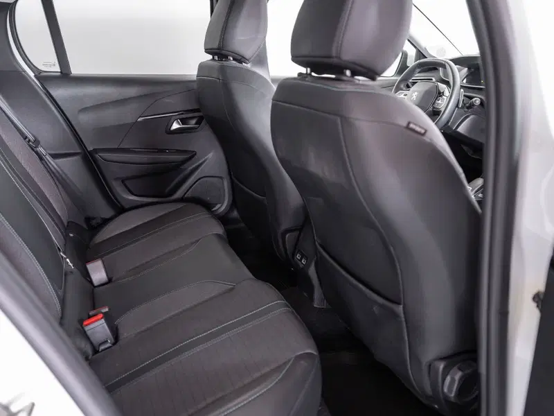 Peugeot 208 usata a Foggia (7)