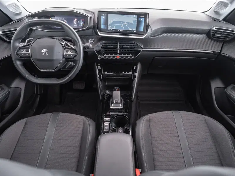 Peugeot 208 usata a Foggia (8)