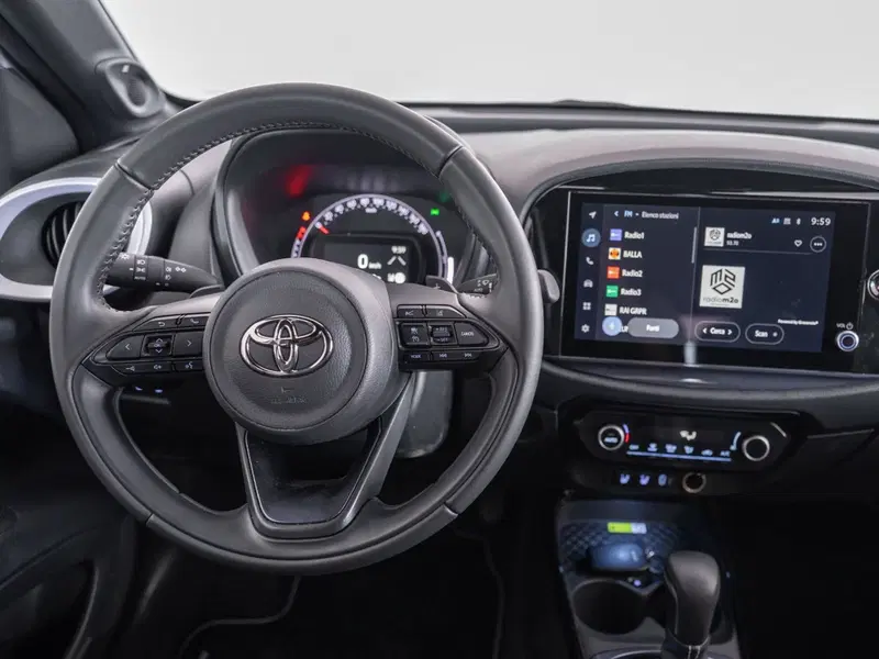 Toyota Aygo X usata a Foggia (10)