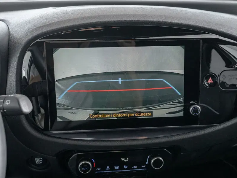 Toyota Aygo X usata a Foggia (16)