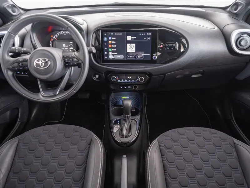 Toyota Aygo X usata a Foggia (9)