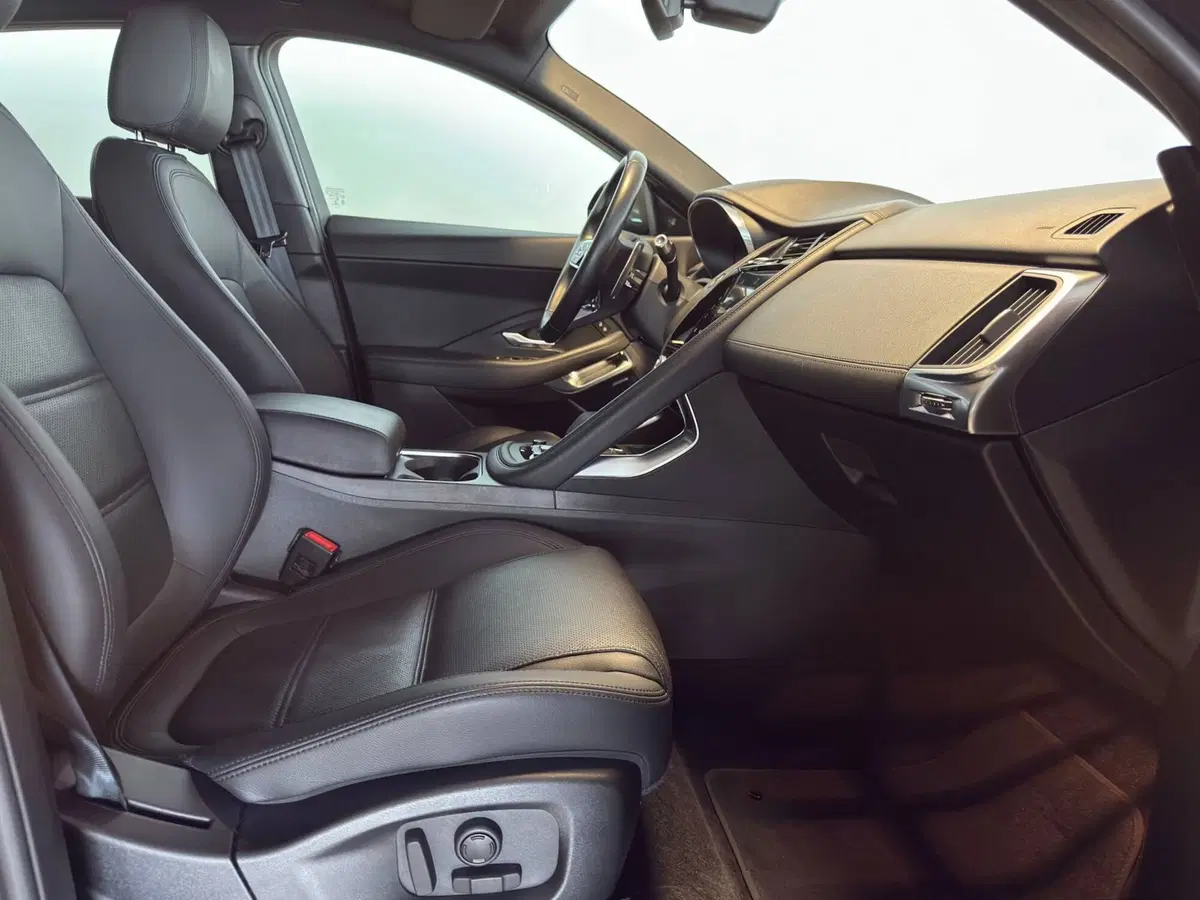 Jaguar E-Pace usata a Alessandria (3)