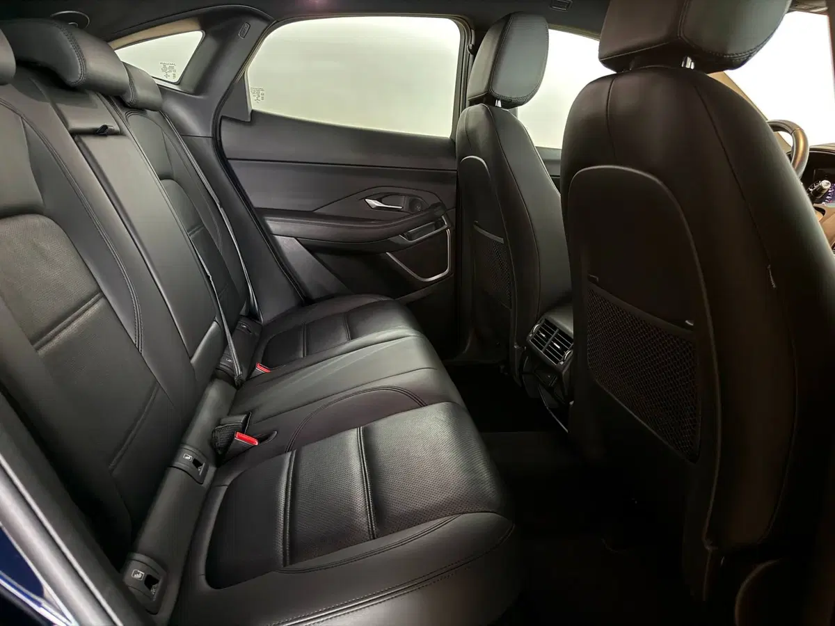 Jaguar E-Pace usata a Alessandria (5)