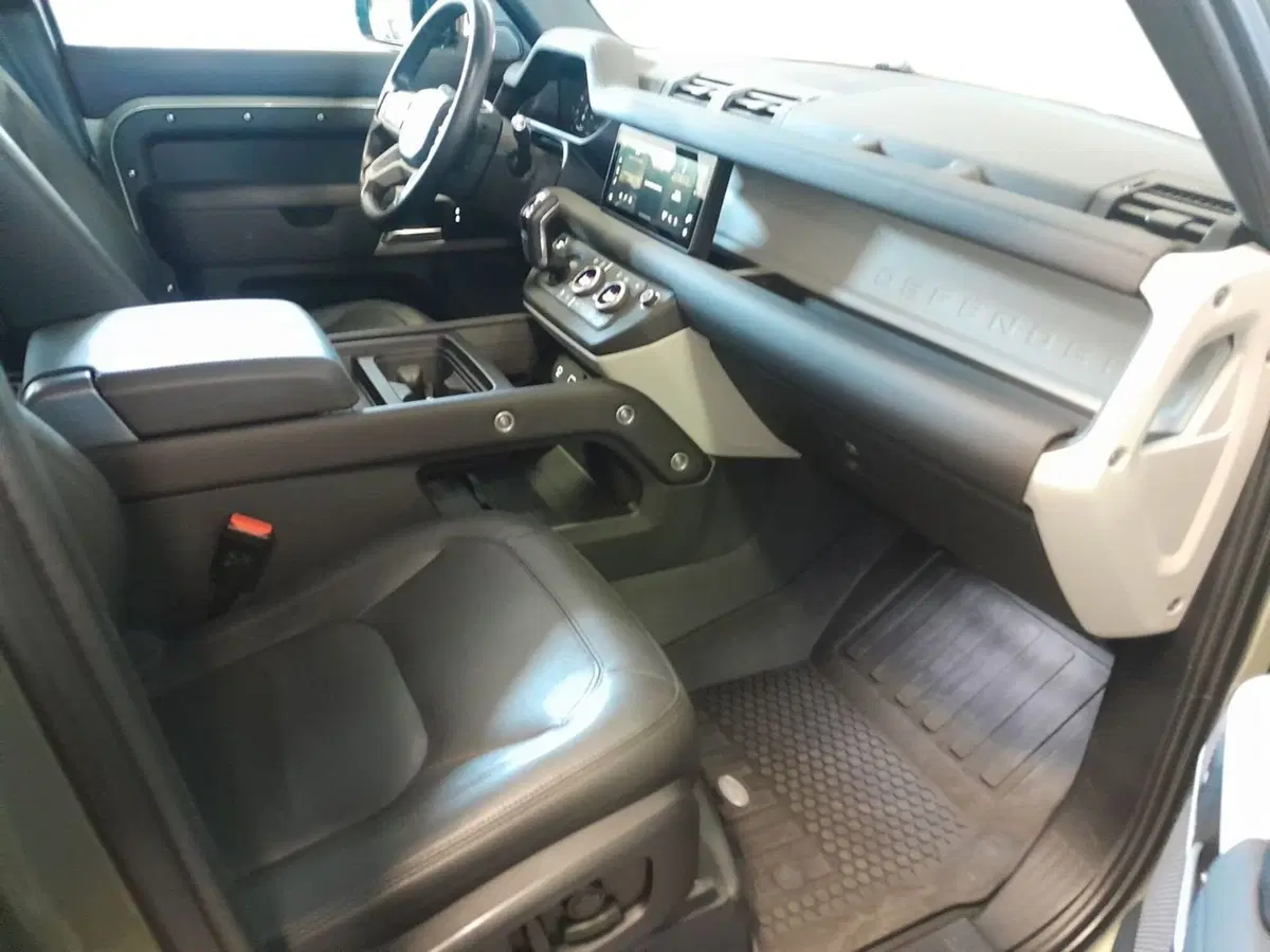 Land Rover Defender usata a Cuneo (3)