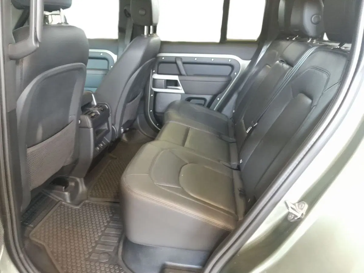 Land Rover Defender usata a Cuneo (5)