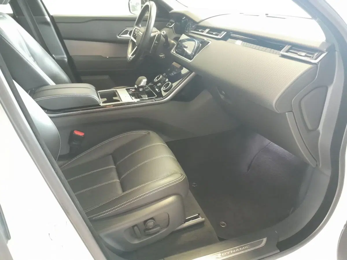 Land Rover Range Rover Velar usata a Cuneo (3)