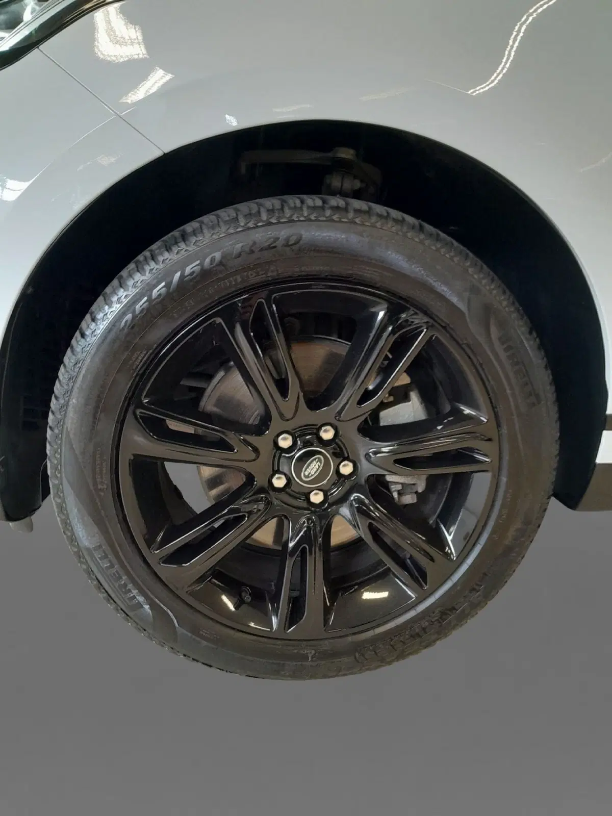 Land Rover Range Rover Velar usata a Cuneo (9)