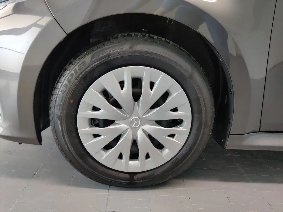 Mazda Mazda2 Hybrid usata a Arezzo (9)