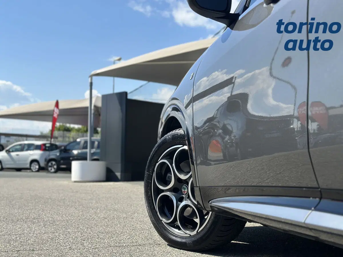 Alfa Romeo Tonale usata a Torino (10)