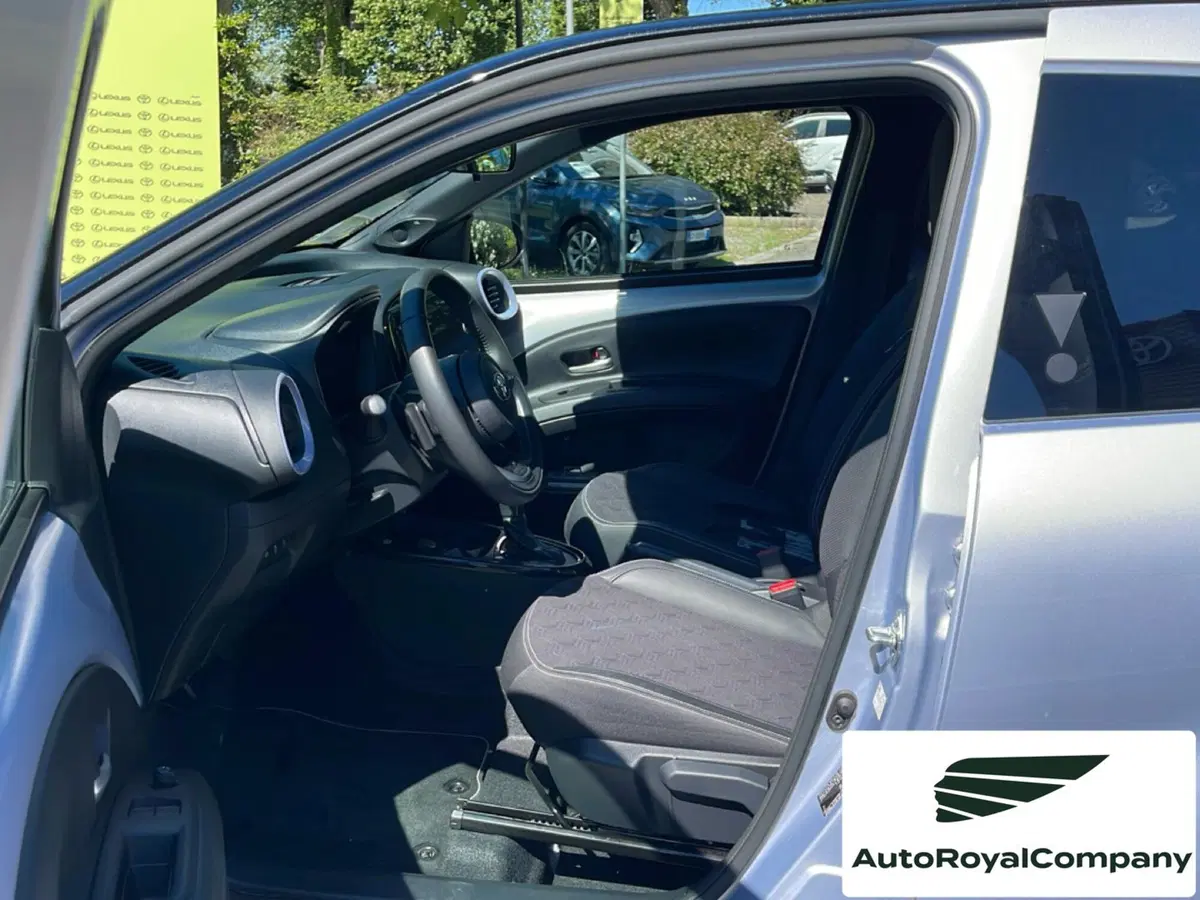 Toyota Aygo X usata a Roma (10)