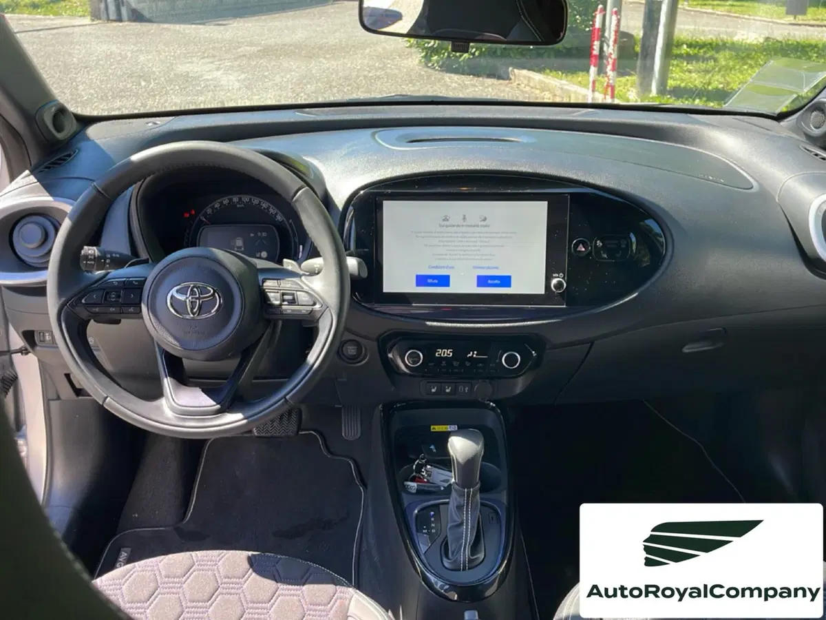Toyota Aygo X usata a Roma (12)