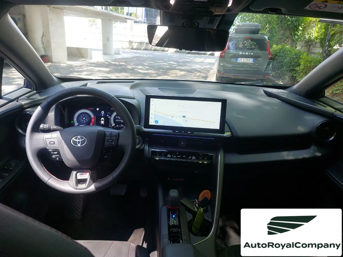 Toyota Toyota C-HR usata a Roma (11)