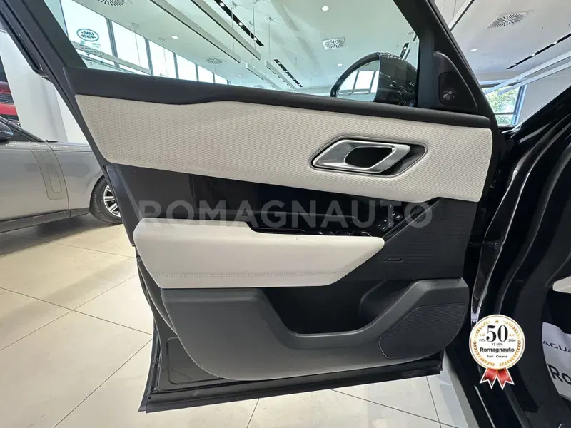 Land Rover Range Rover Velar usata a Forlì-Cesena (15)