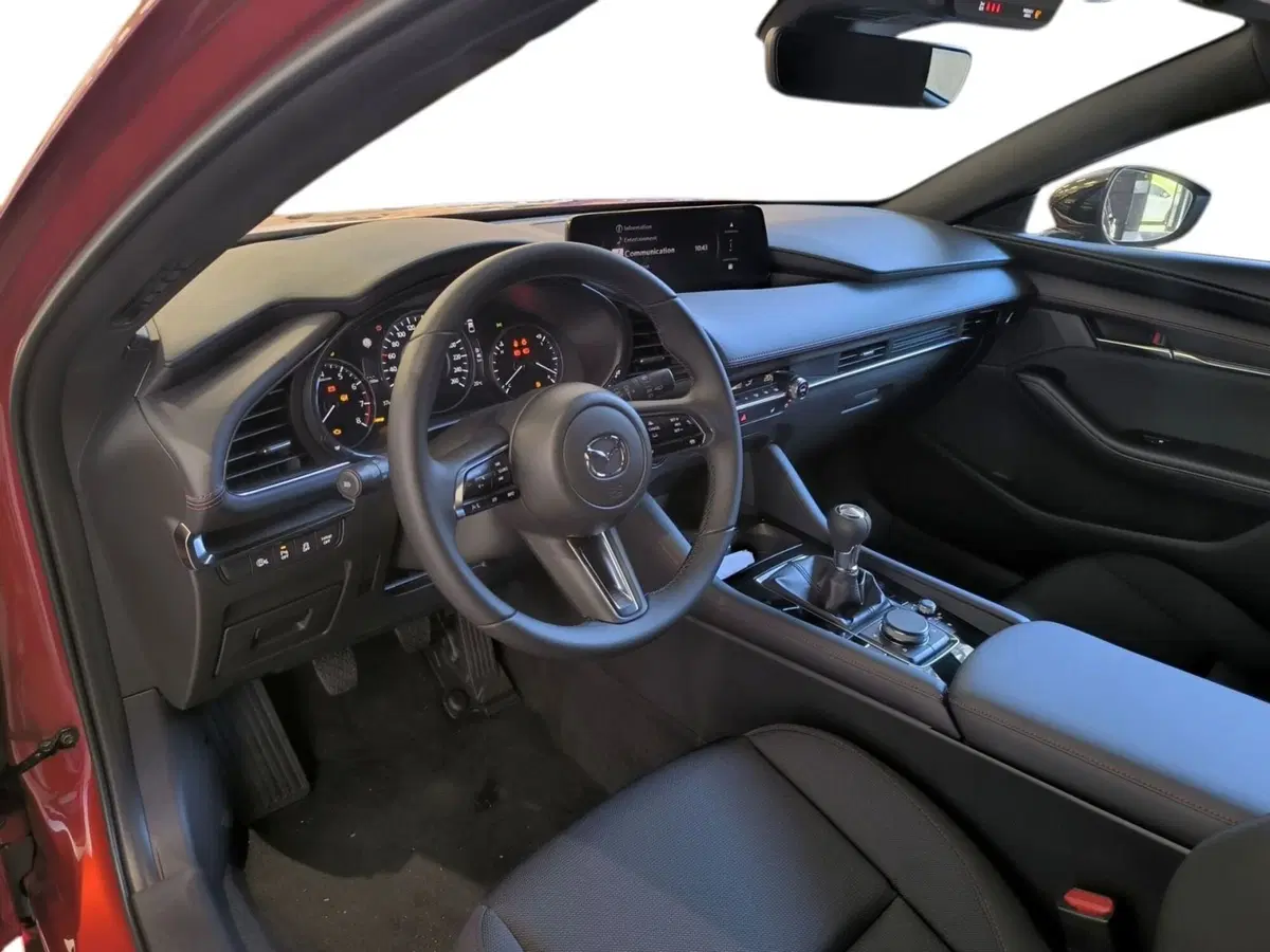 Mazda Mazda3 Hatchback nuova a Udine (11)