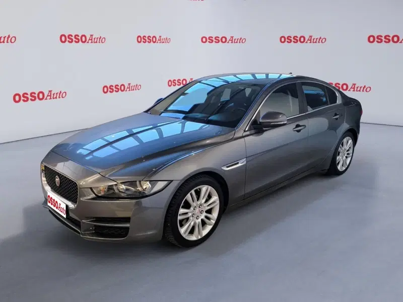 Jaguar XE usata a Udine