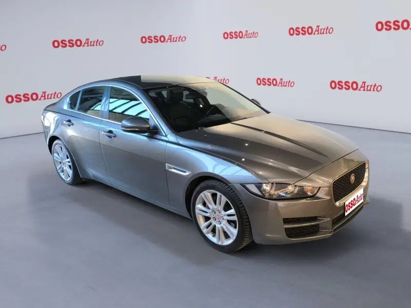 Jaguar XE usata a Udine (2)