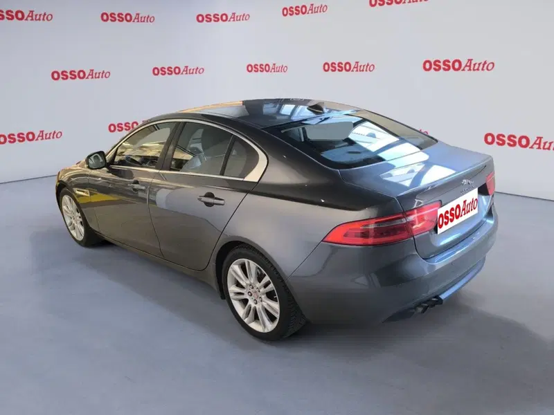 Jaguar XE usata a Udine (4)