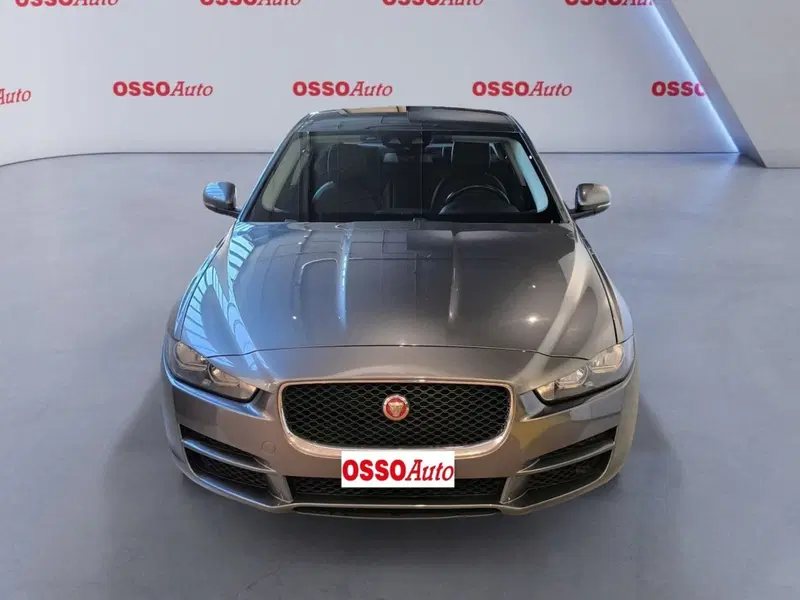 Jaguar XE usata a Udine (5)