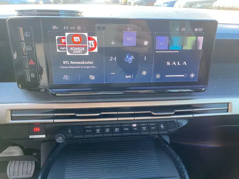 Lancia Ypsilon usata a Milano (13)