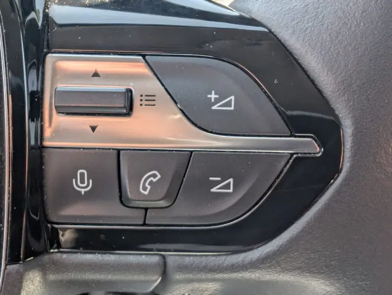 Peugeot 308 SW usata a Milano (16)