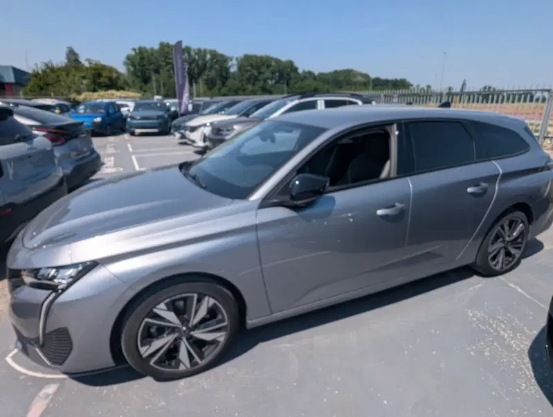 Peugeot 308 SW usata a Milano (6)