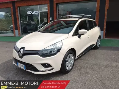 Renault Clio Sporter 1.2 75CV Life del 2017 usata a Garlate