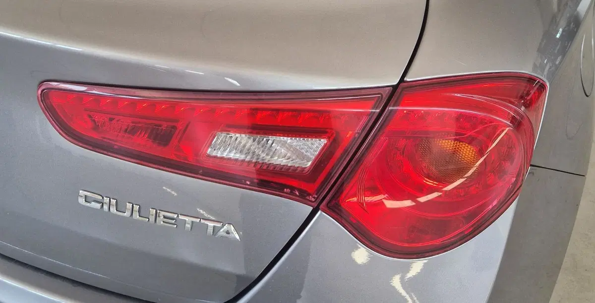 Alfa Romeo Giulietta usata a Terni (17)