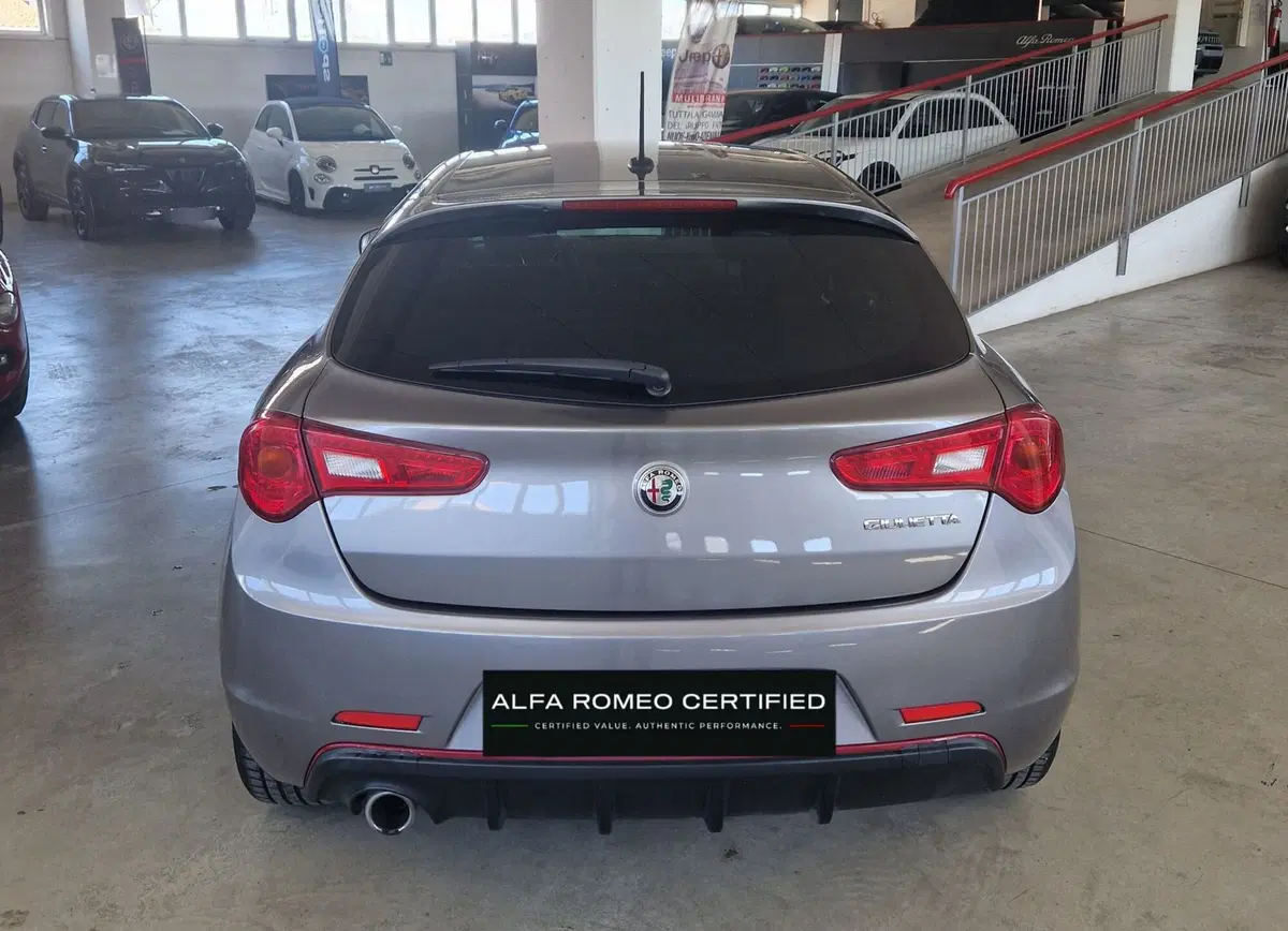 Alfa Romeo Giulietta usata a Terni (5)
