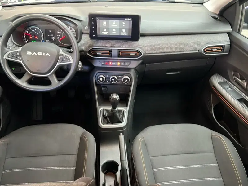 Dacia Sandero usata a Roma (11)