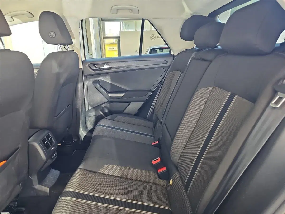 Volkswagen T-Roc usata a Lecco (12)